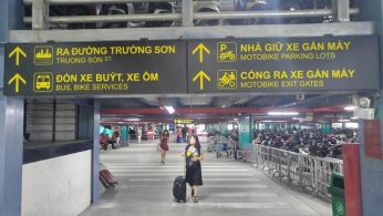 Đi xe máy vào sân bay Tân Sơn Nhất