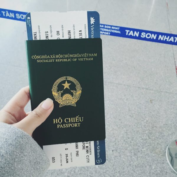 Lệ phí làm hộ chiếu mới của năm 2022 là bao nhiêu?