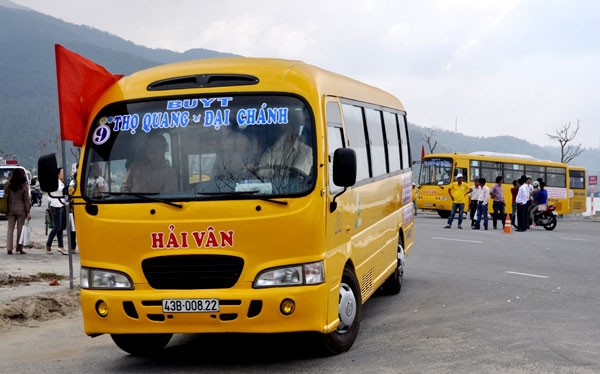 Xe bus sân bay Đà Nẵng